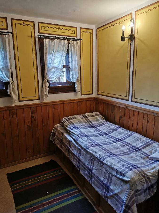 Hadji Neikovi Guest house 2*